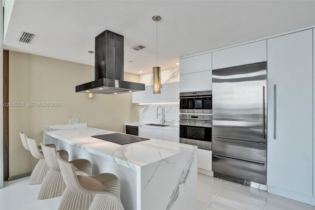 1100 Biscayne Blvd , Unit 6303, Miami, FL 33132 Photo
