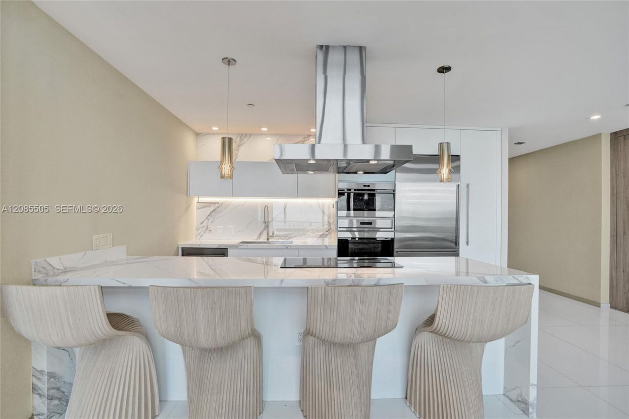 1100 Biscayne Blvd , Unit 6303, Miami, FL 33132 Photo