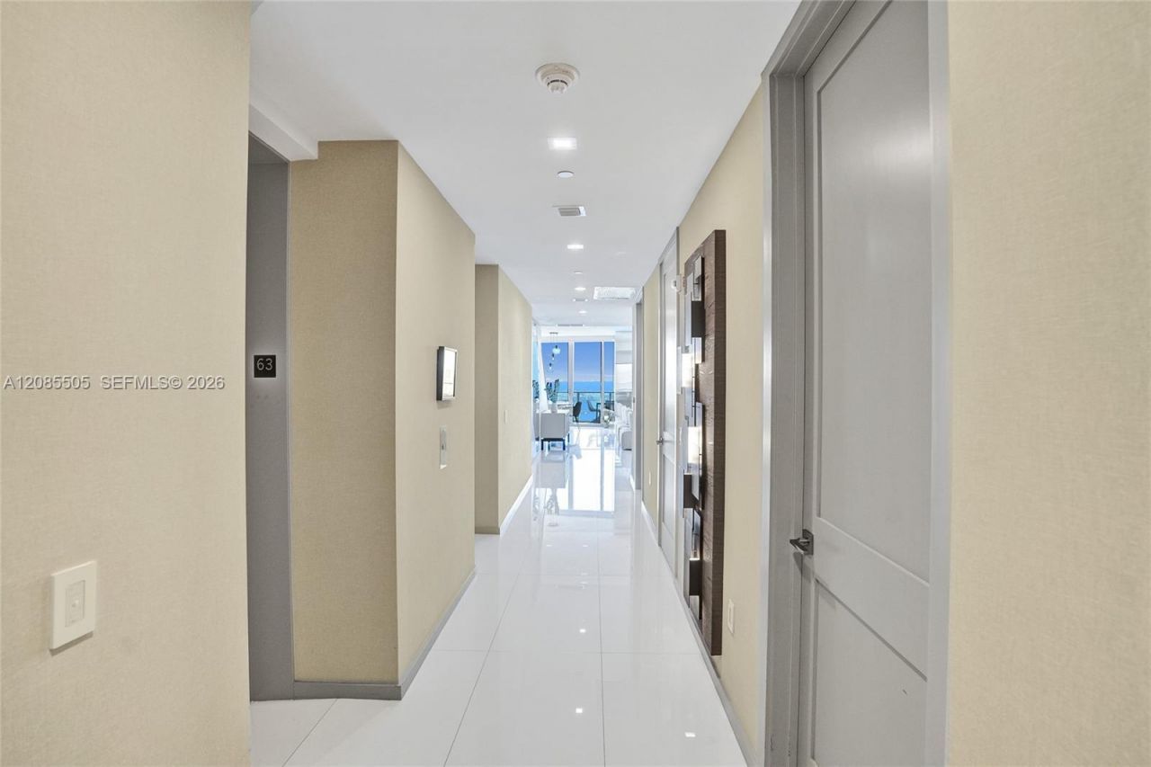 1100 Biscayne Blvd , Unit 6303, Miami, FL 33132 Photo