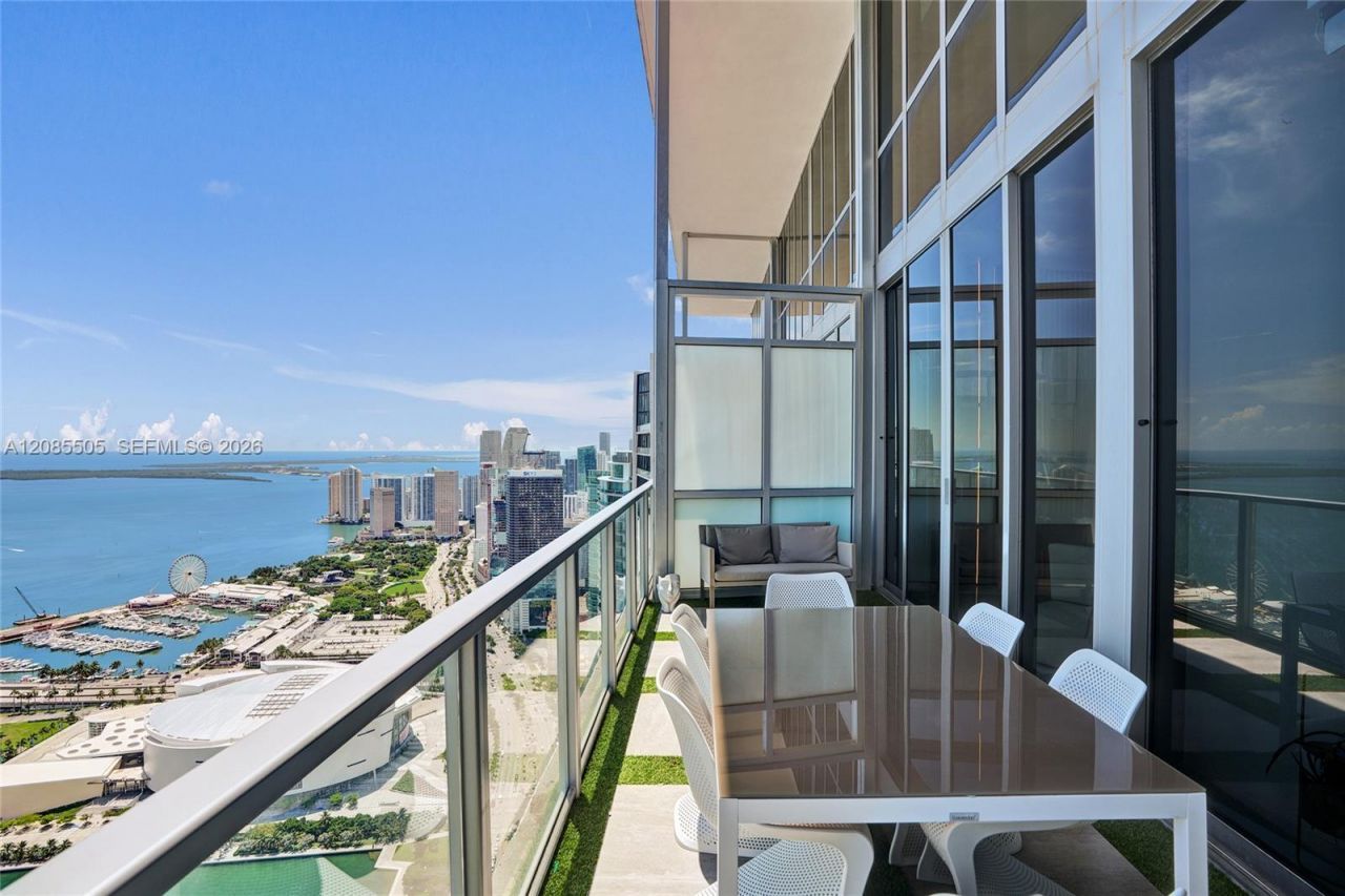 1100 Biscayne Blvd , Unit 6303, Miami, FL 33132 Photo