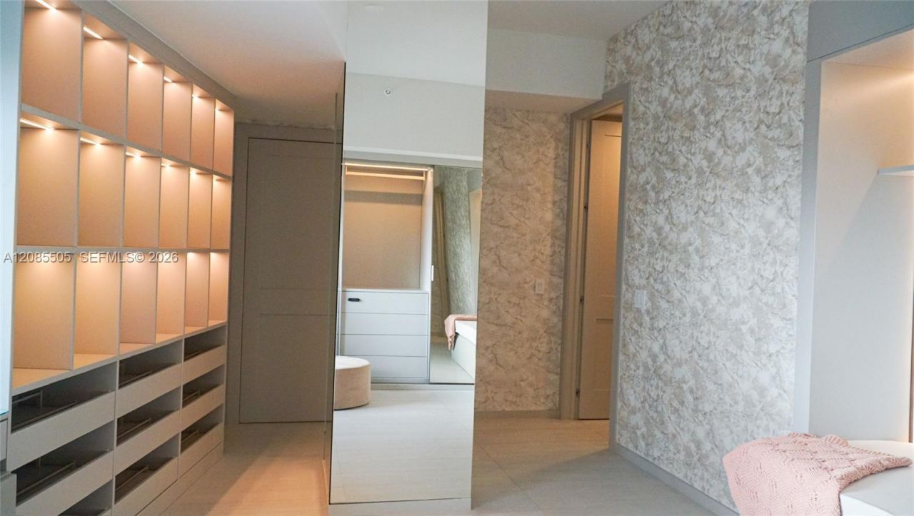 1100 Biscayne Blvd , Unit 6303, Miami, FL 33132 Photo
