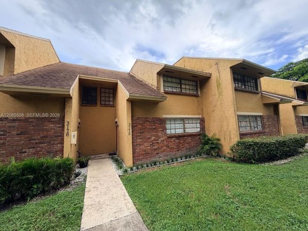 3178 N Pine Island Rd , Unit 805, Sunrise, FL 33351