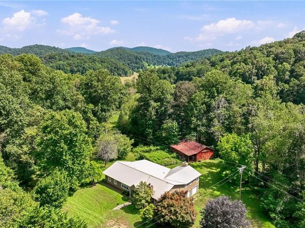 7925 State Hwy 60 , Suches, GA 30572