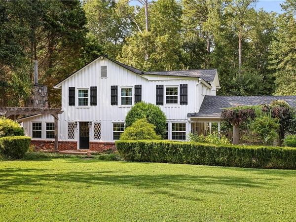 45 Michelle Circle , Sandy Springs, GA 30342