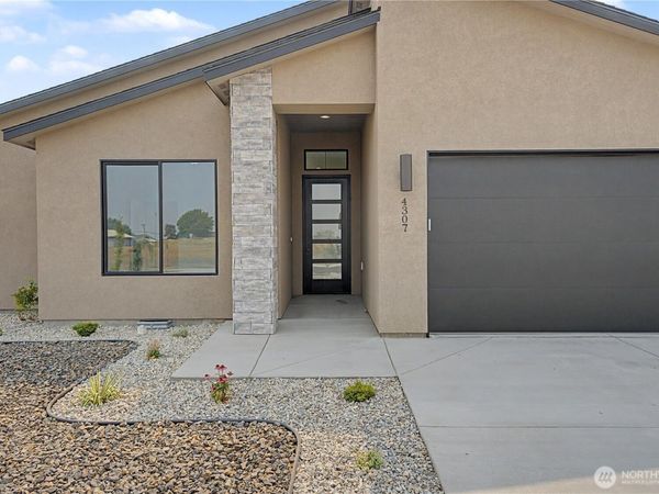 703 N Street NE, Quincy, WA 98848