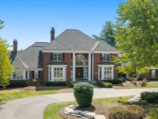 36W555 Stoneleat Road, St. Charles, IL 60175