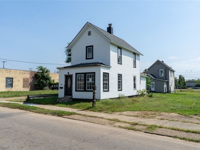 1002 Cleveland Avenue SW, Canton, OH 44707 Photo 2