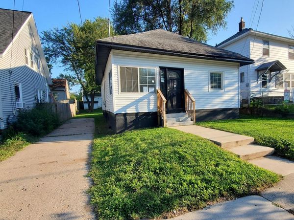 1106 Dickinson Street SE, Grand Rapids, MI 49507