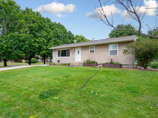124 13th Avenue NW, Waseca, MN 56093