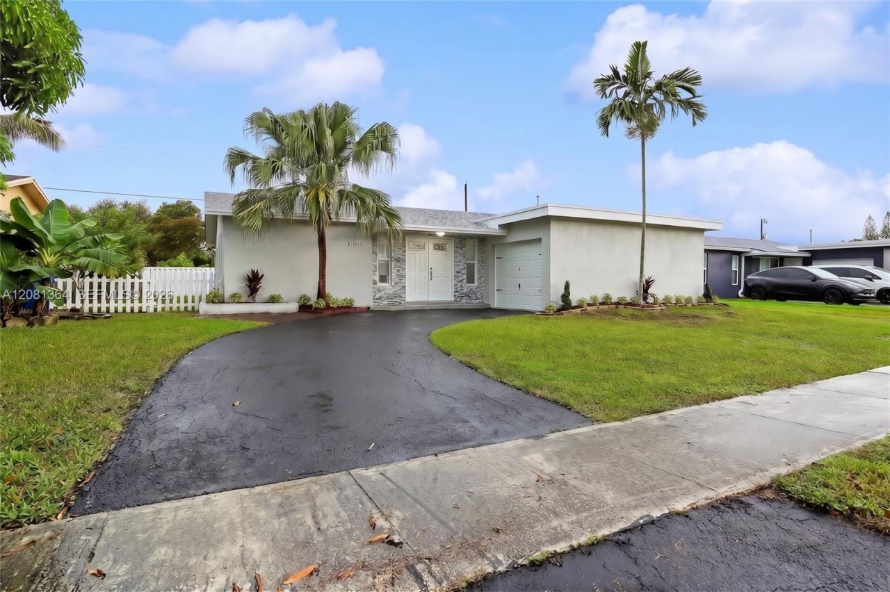 11940 NW 29th Mnr, Sunrise, FL 33323 Main Photo