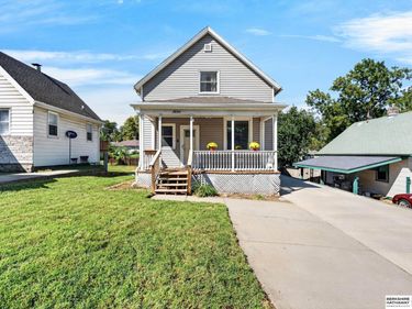 3840 Grover Street, Omaha, NE 68105