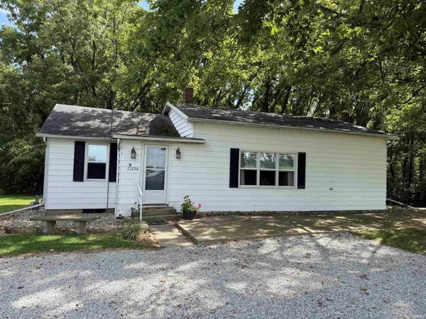 11256 N 450 E, Syracuse, IN 46567
