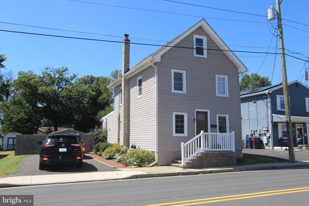 34 Elm Street, Woodstown, NJ 08098 Main Photo