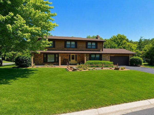 6108 W 101st Street , Bloomington, MN 55438