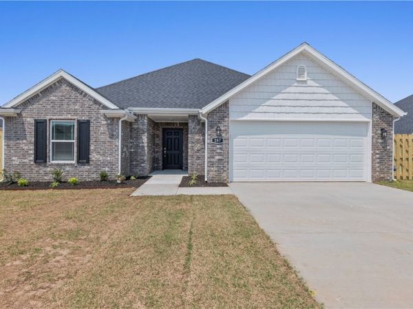 414 Wharton Street , Lowell, AR 72745