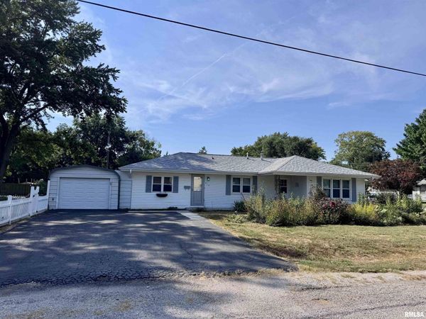 514 N Prairie Road, Macomb, IL 61455