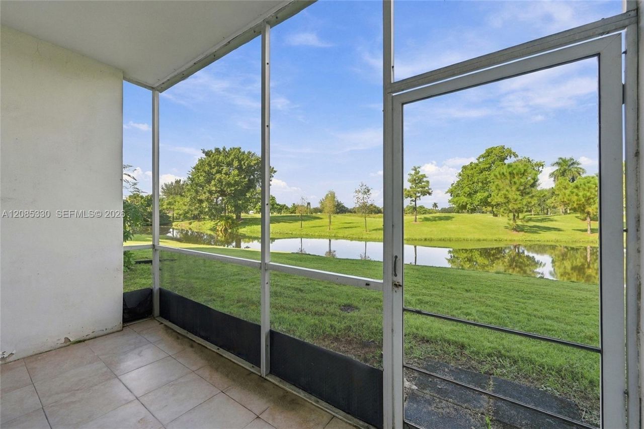 2431 SW 82nd Ave, Unit 103, Davie, FL 33324 Photo