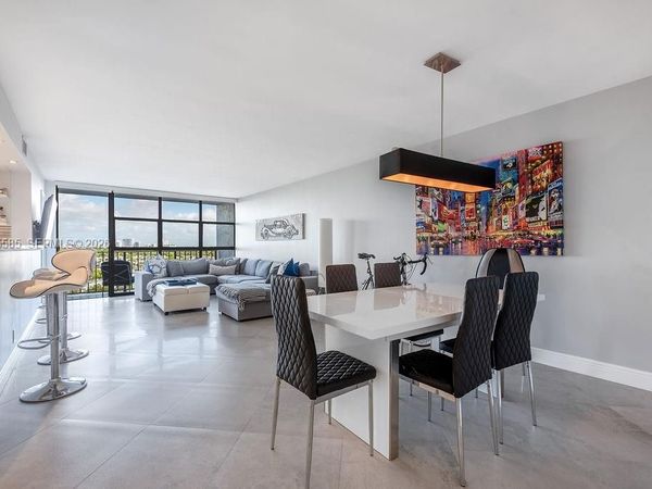 600 Parkview Dr , Unit 829, Hallandale Beach, FL 33009