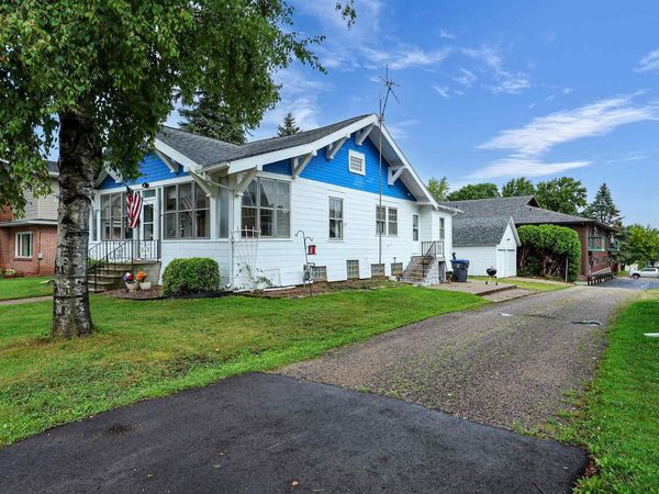 207 E HANCOCK STREET, New London, WI 54961