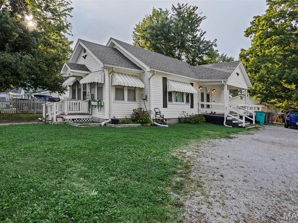 702 W Jefferson Street, Pittsfield, IL 62363