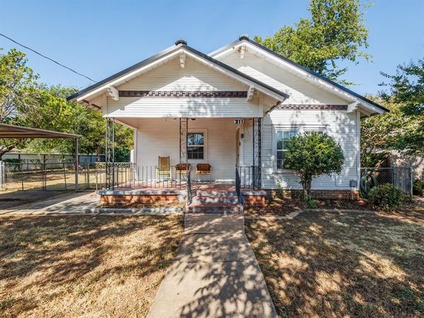 211 N Nueces Street, Coleman, TX 76834