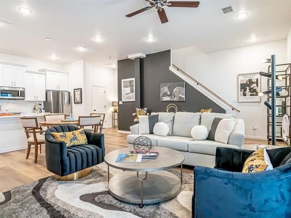 1217 Beaconsfield Lane , Unit 803, Arlington, TX 76011