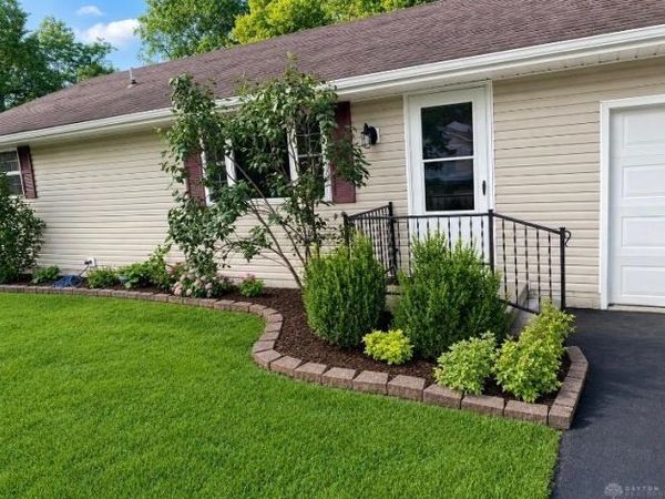 5389 Maple Grove Avenue, Blanchester, OH 45107