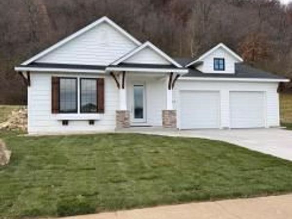 2563 Clubhouse Drive, Lake City, MN 55041