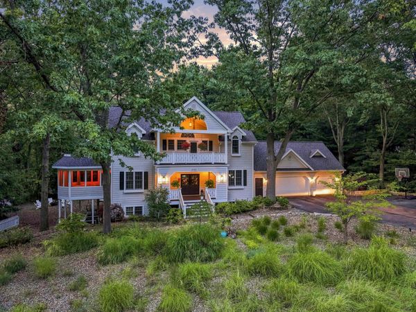 3029 Dunes Valley Path, Stevensville, MI 49127