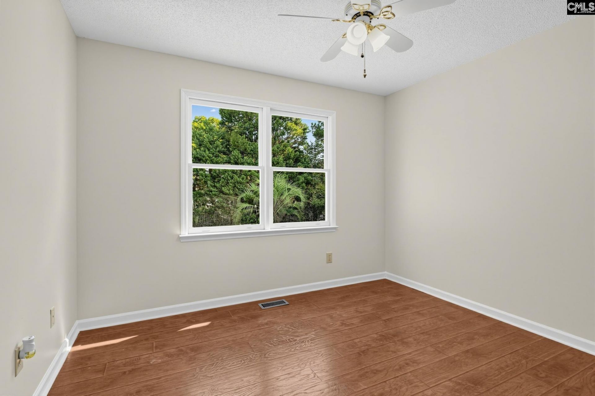 112 Chickadee Court Photo 13
