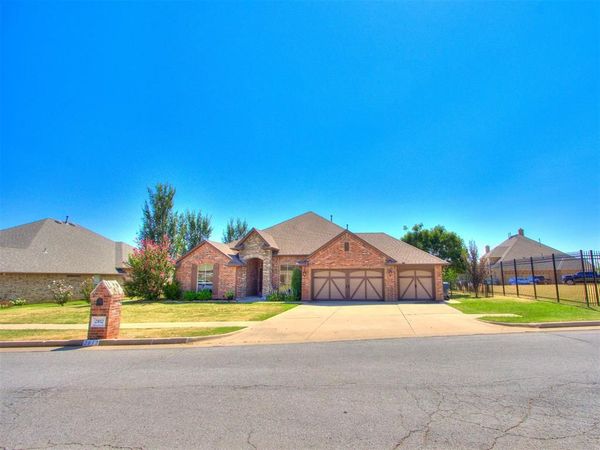 2812 SW 95th Street, Oklahoma City, OK 73159