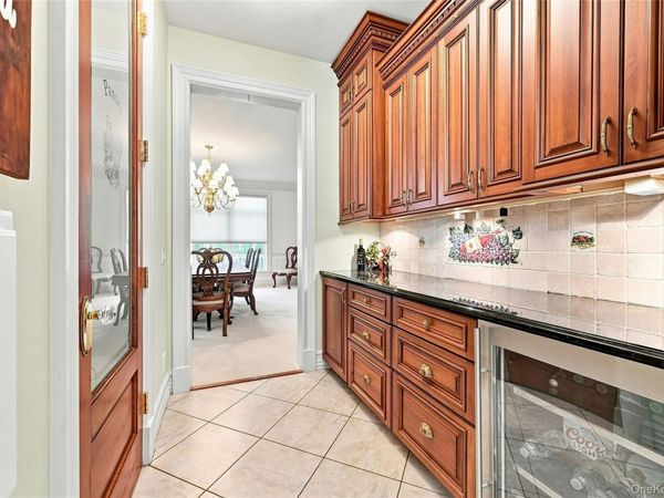 3 Crescent Drive, Northport, NY 11768