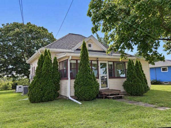 1400 SE 2ND, Aledo, IL 61231