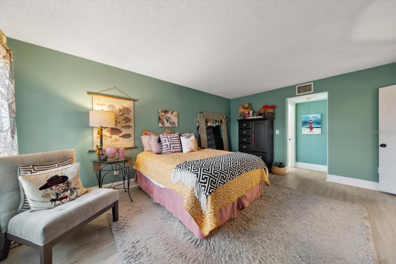 131 Bluff View Drive, Unit 106, Belleair Bluffs, FL 33770 Photo