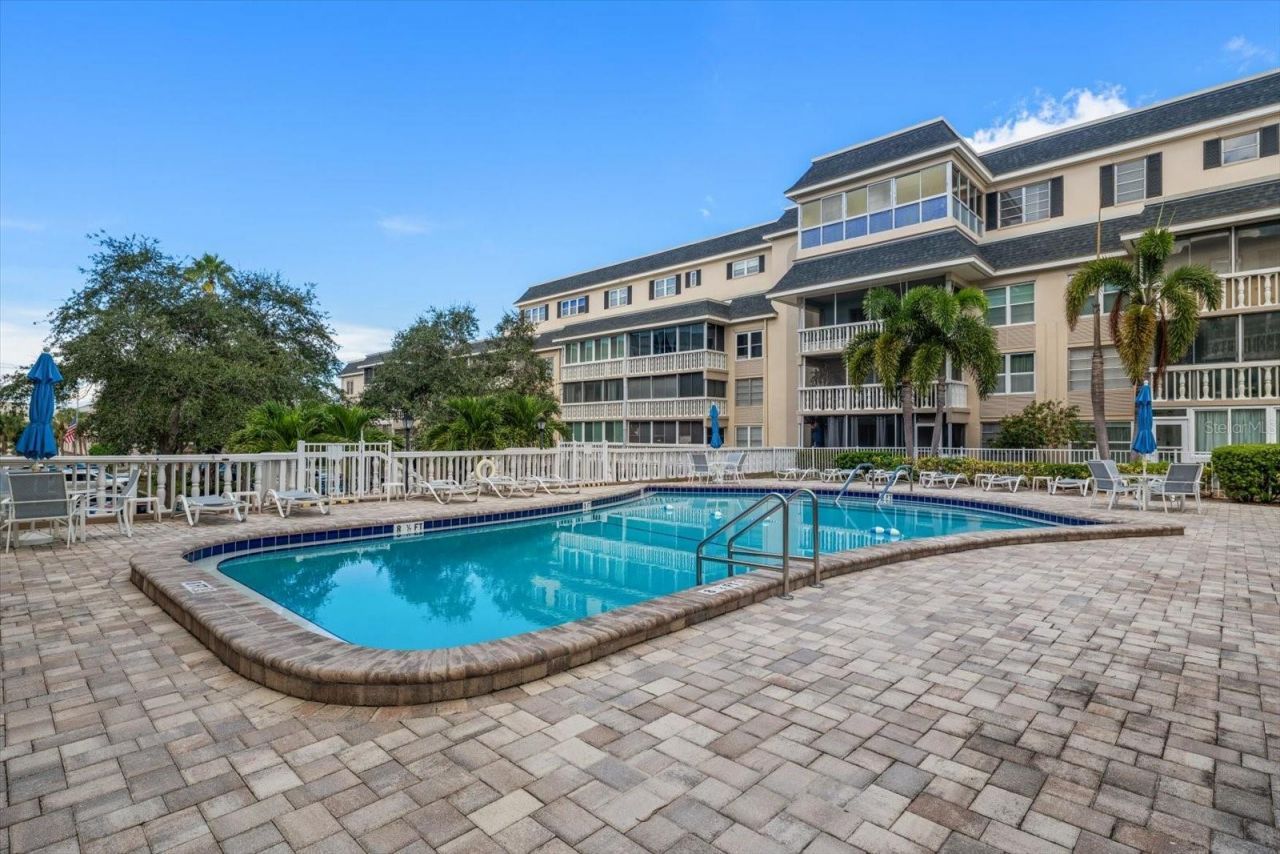 131 Bluff View Drive, Unit 106, Belleair Bluffs, FL 33770 Photo