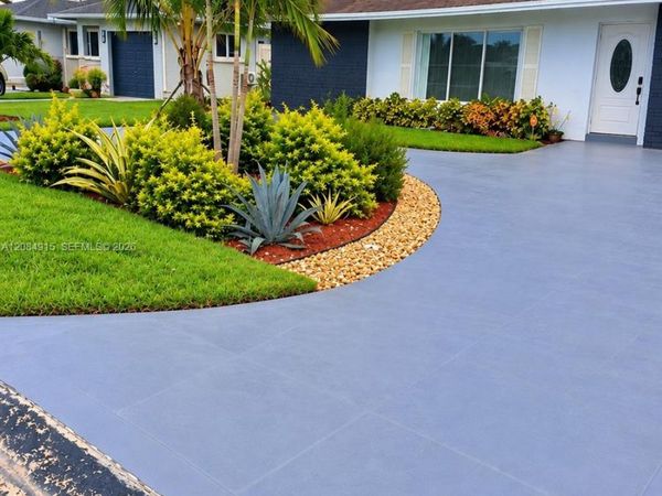 9606 NW 80th St, Tamarac, FL 33321