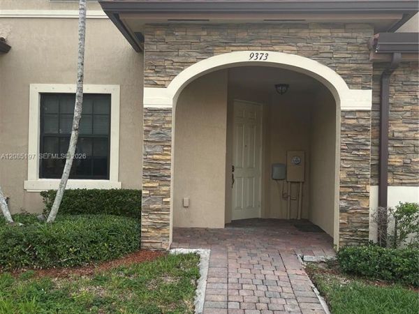 9373 W 33rd Way , Unit 9373, Hialeah, FL 33018