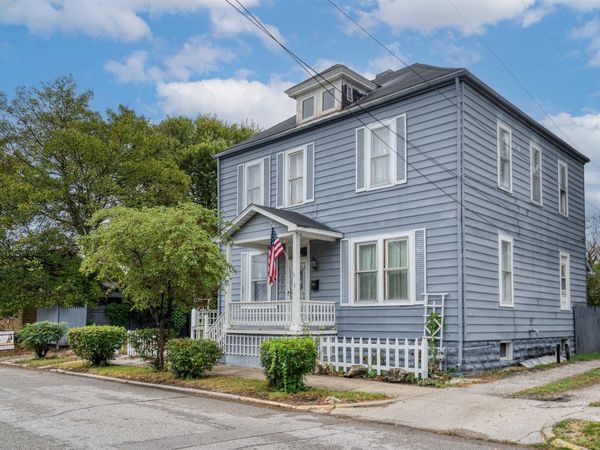 227 S 7th Street, Vincennes, IN 47591