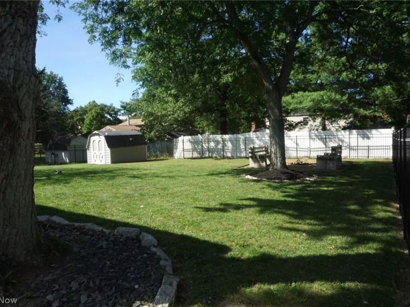 951 Brookpoint Drive, Medina, OH 44256 Photo 12