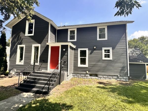 323 N Main Street , Earlville, IL 60518