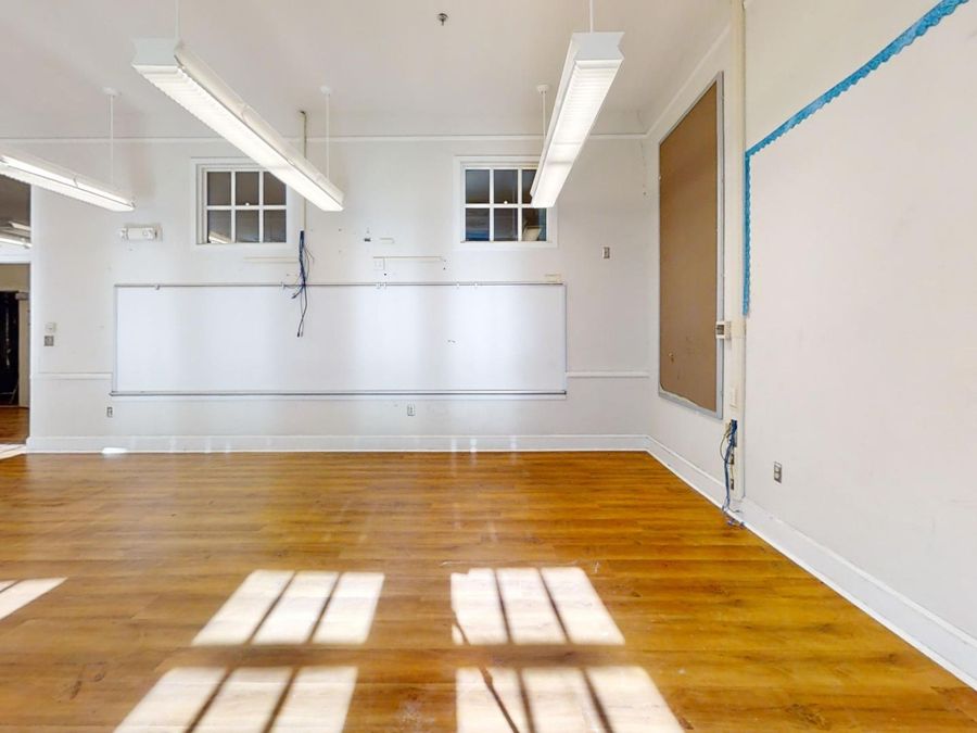Property Image 100