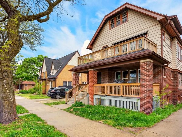 1718 W Capitol DRIVE, Unit 1720, Milwaukee, WI 53206