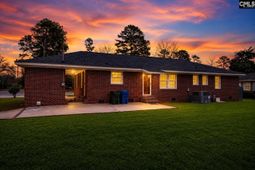 207 Woodhaven Drive photo 4