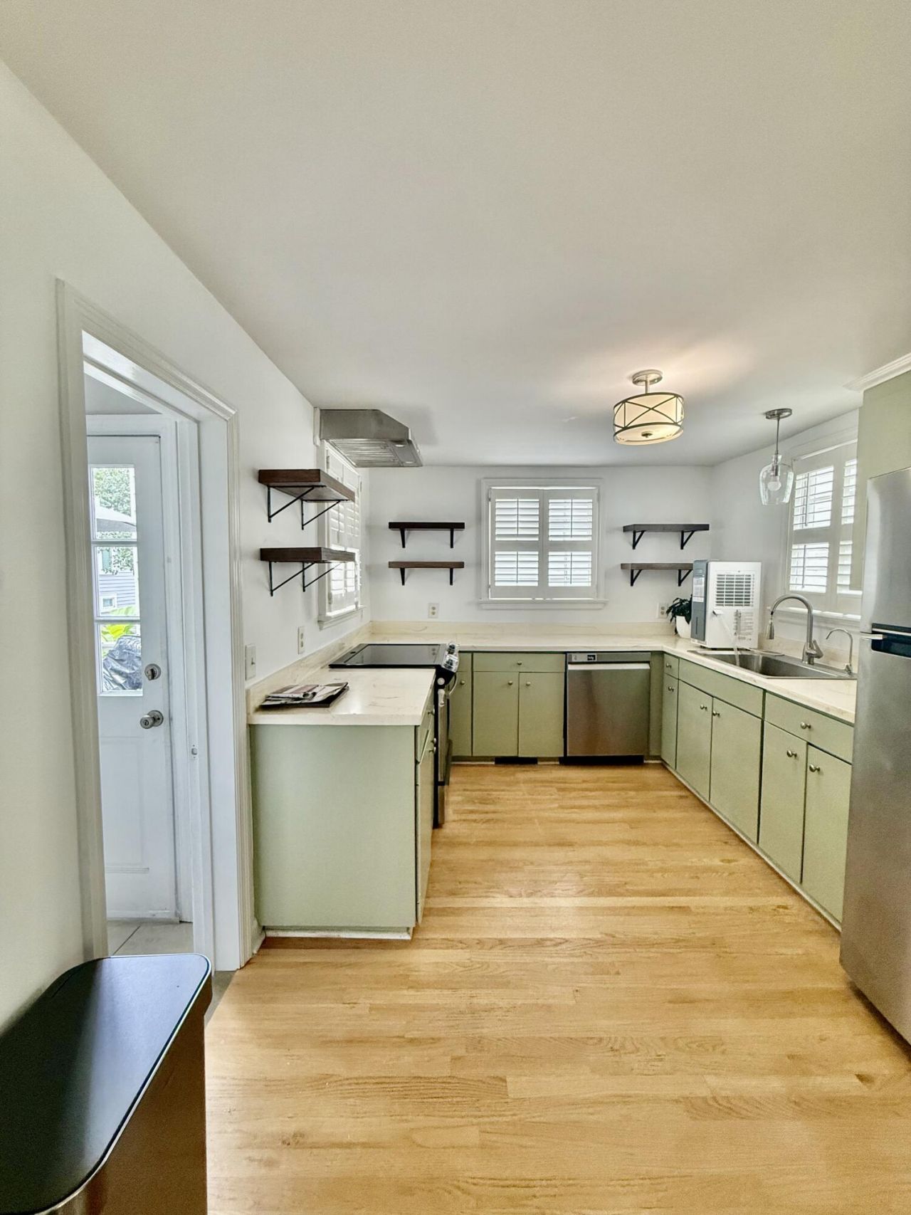 93 Smith Street Photo 5