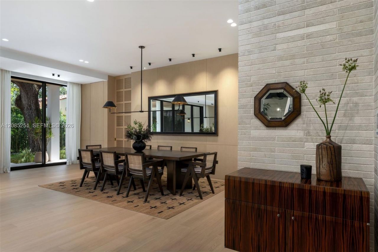 418 Castania Ave, Coral Gables, FL 33146 Photo