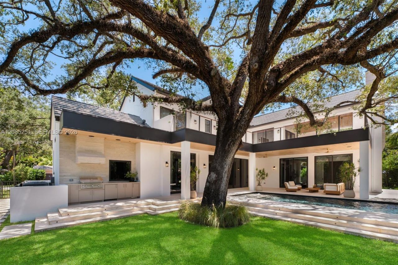 418 Castania Ave, Coral Gables, FL 33146 Photo