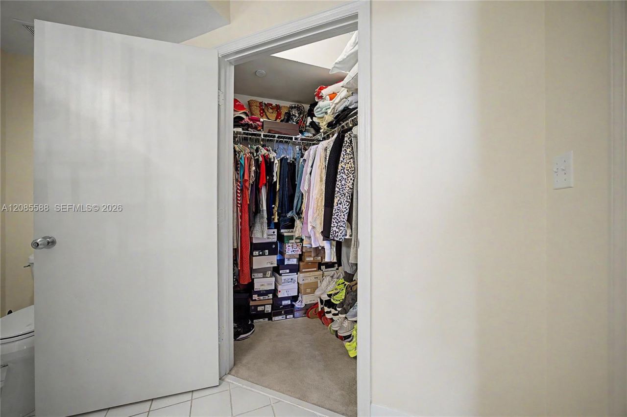 1330 West Ave, Unit 2412, Miami Beach, FL 33139 Photo