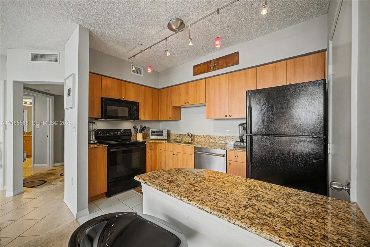 1330 West Ave, Unit 2412, Miami Beach, FL 33139 Photo