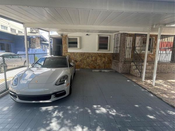 1529 SW 2nd St , Unit 1529, Miami, FL 33135