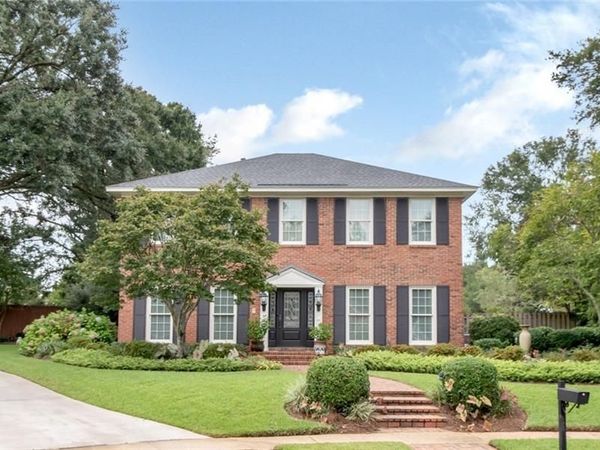 1908 Twin Oaks Court , Mobile, AL 36609